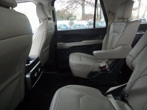 Certified 2024 Ford Expedition Limited image 10