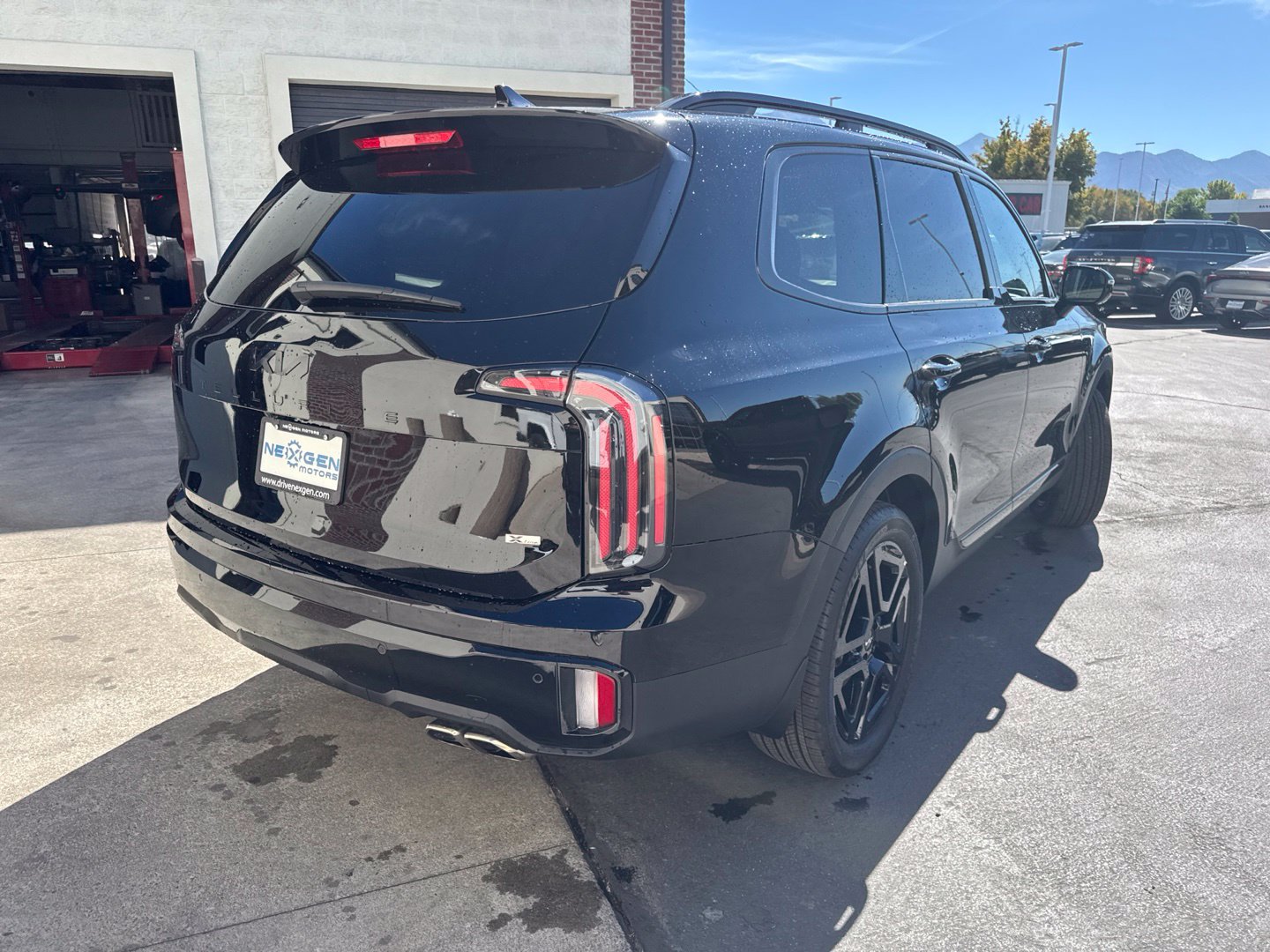 Used 2025 Kia Telluride SX X-Line AWD/4WD image 8