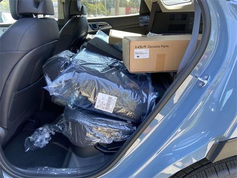 New 2026 Kia Sportage EX image 9