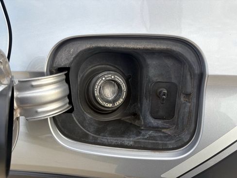 Certified 2023 Honda Pilot EX-L image 32