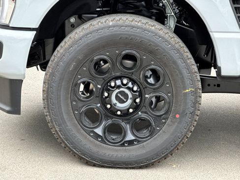 New 2026 Ford F250 Lariat w/ Black Appearance Package image 31