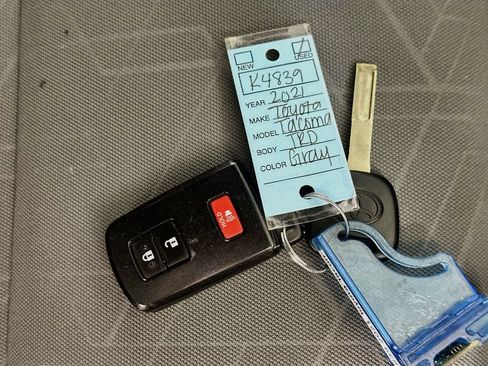 Used 2021 Toyota Tacoma TRD Sport RWD image 34
