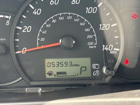 Used 2024 Mitsubishi Mirage ES FWD image 12