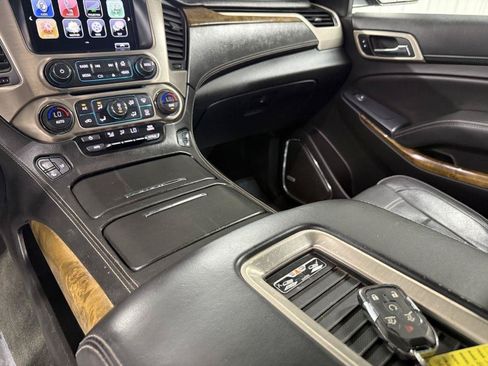 Used 2017 GMC Yukon XL Denali w/ Open Road Package AWD/4WD image 28