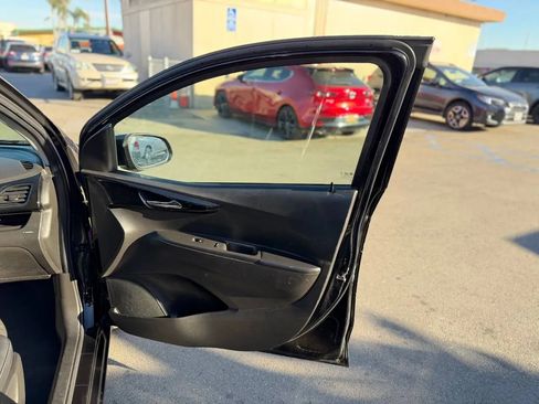 Used 2017 Chevrolet Spark LT image 28