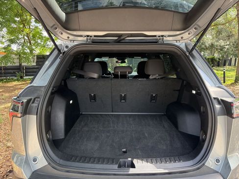 Used 2025 Chevrolet Equinox LT AWD/4WD image 29