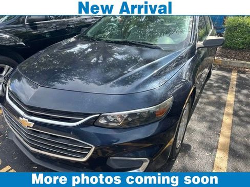 Used 2018 Chevrolet Malibu LS w/ LPO, Convenience Package 1 FWD image 1