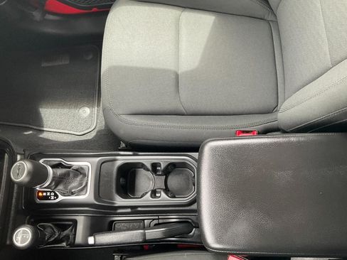 Used 2019 Jeep Wrangler Unlimited Sport AWD/4WD image 15
