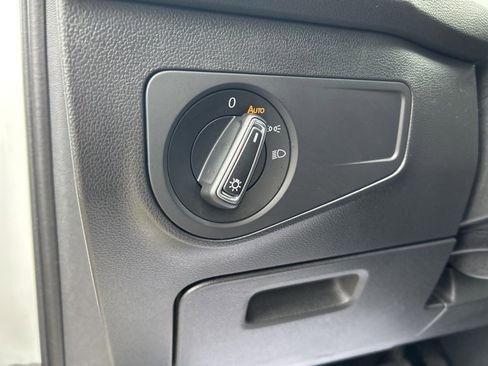 Used 2024 Volkswagen Tiguan Wolfsburg Edition image 18