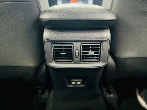 Used 2024 Toyota RAV4 XLE image 30