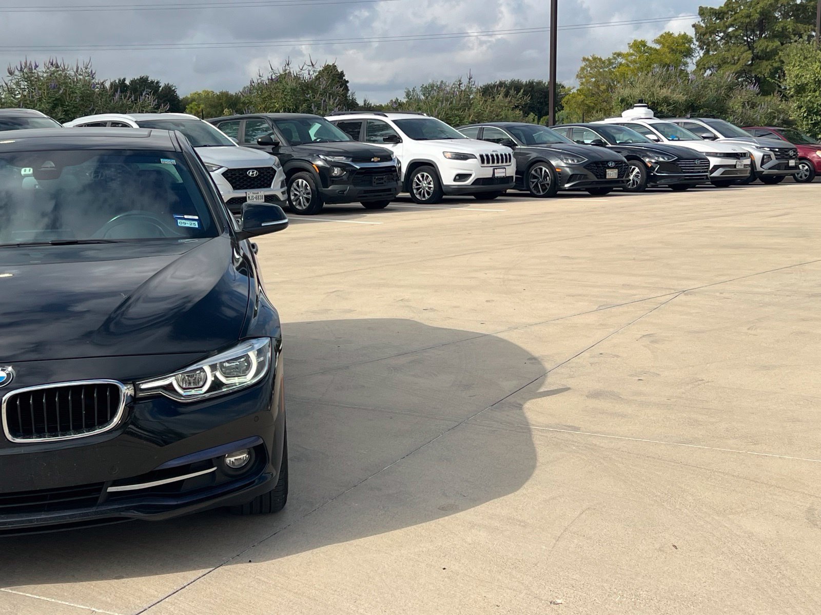 Used 2018 BMW 330i xDrive Sedan w/ Premium Package AWD/4WD image 3
