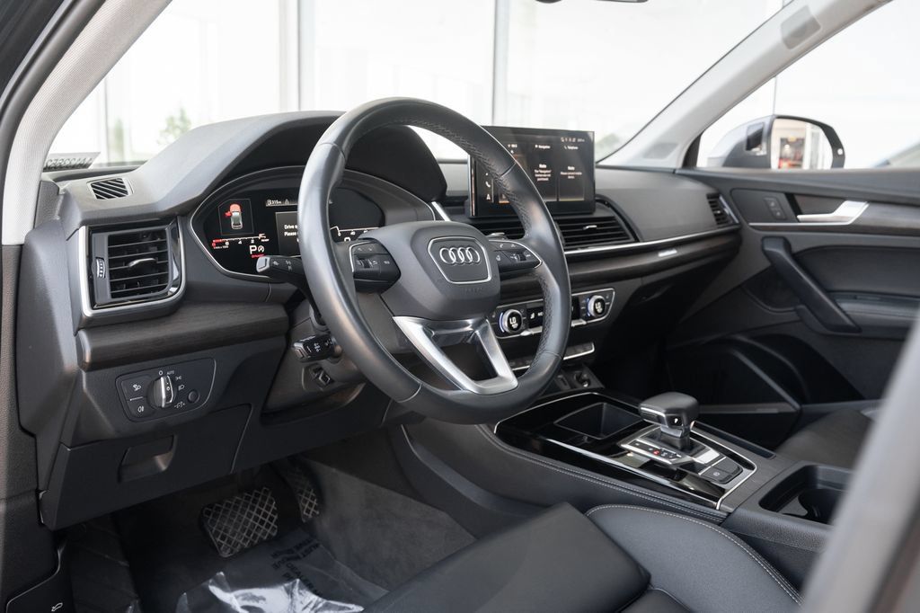 Used 2024 Audi Q5 2.0T Premium Plus AWD/4WD image 19