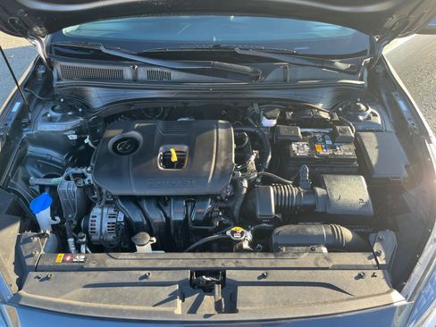 Used 2024 Kia Forte LXS image 27