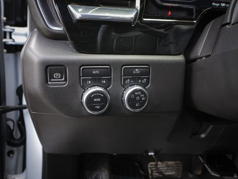 Used 2023 GMC Sierra 1500 Elevation image 21