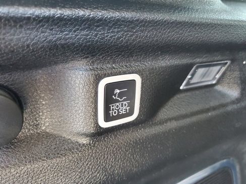 Used 2023 Jeep Grand Cherokee L Limited image 35