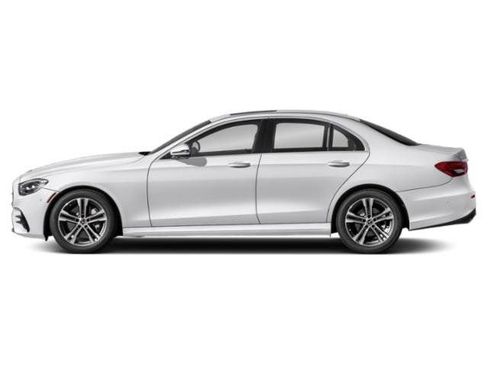 Used 2023 Mercedes-Benz E 350 4MATIC Sedan image 3