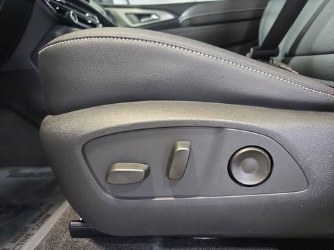 New 2026 Chevrolet Traverse LT w/ Driver Confidence Package image 29