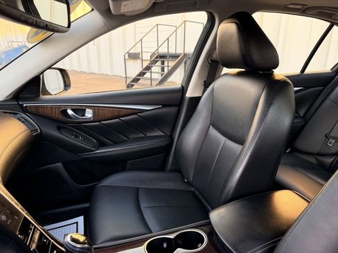 Used 2018 INFINITI Q50 Luxe w/ Essential Package (3.0T Luxe) image 14
