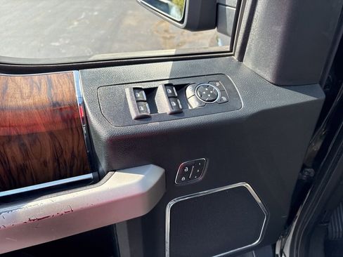 Used 2019 Ford F150 Lariat AWD/4WD image 16