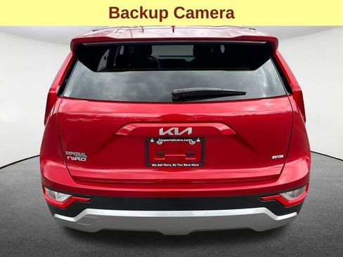 Used 2025 Kia Niro LX FWD image 9