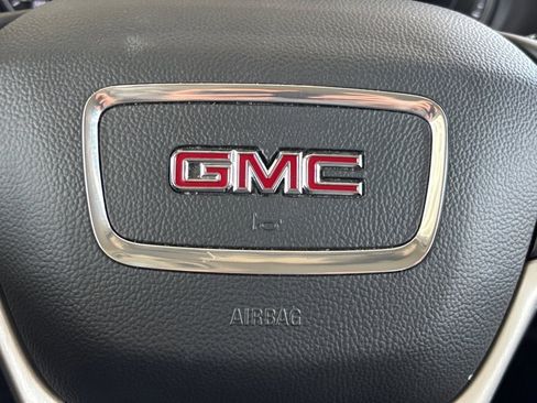 Certified 2024 GMC Terrain SLT image 12