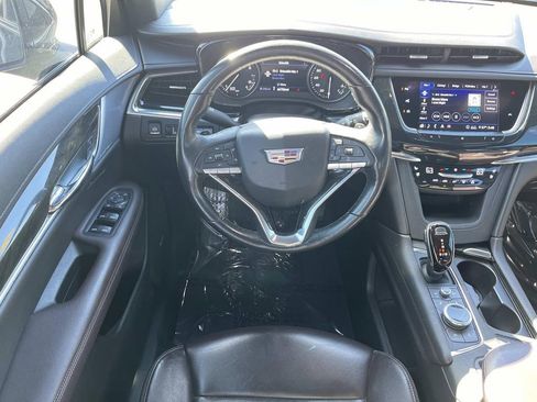 Used 2020 Cadillac XT6 Premium Luxury image 14