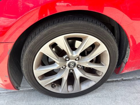 Used 2013 Hyundai Genesis 3.8 RWD image 12