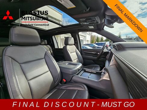 Used 2023 GMC Yukon XL Denali image 22