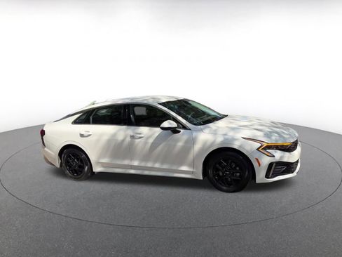 Used 2025 Kia K5 LXS FWD image 2