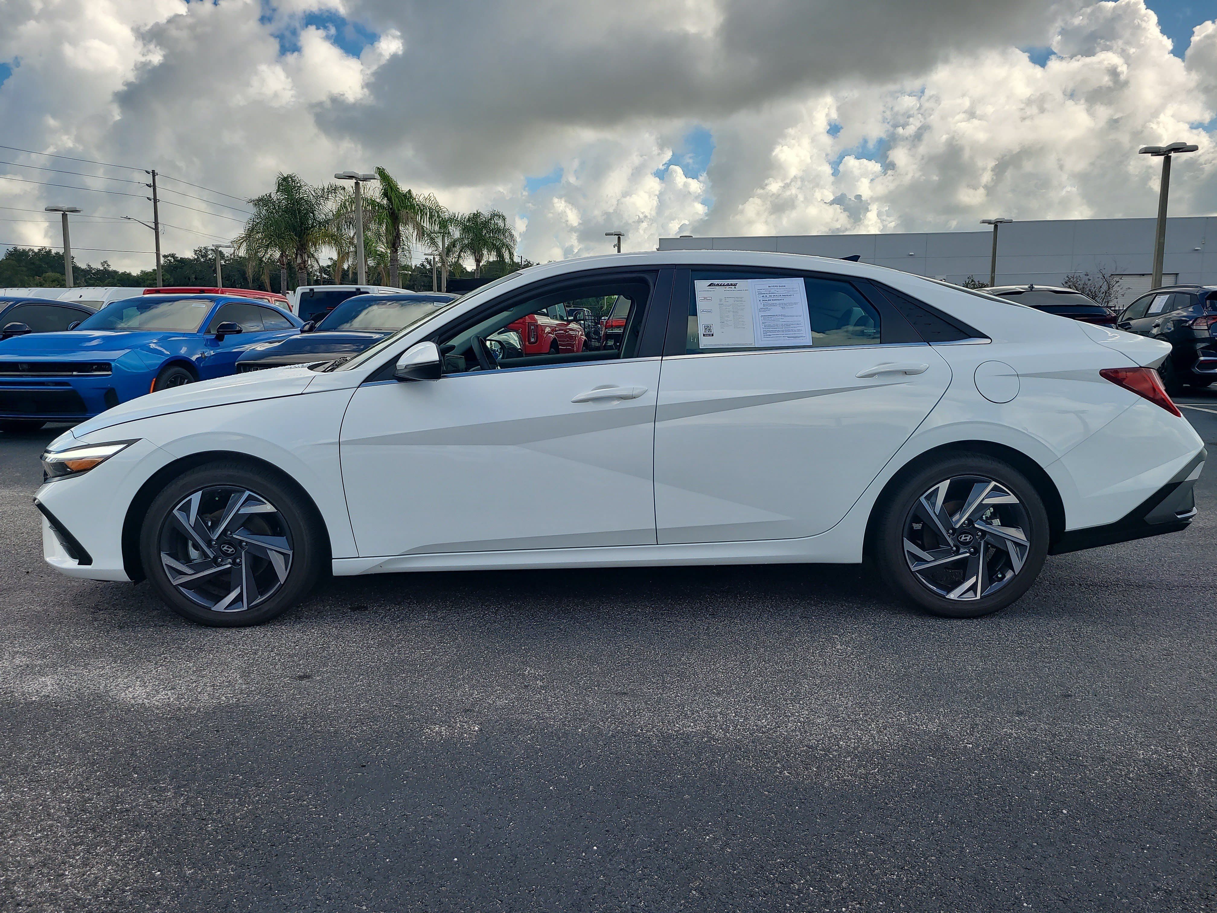 Used 2026 Hyundai Elantra Limited FWD image 7