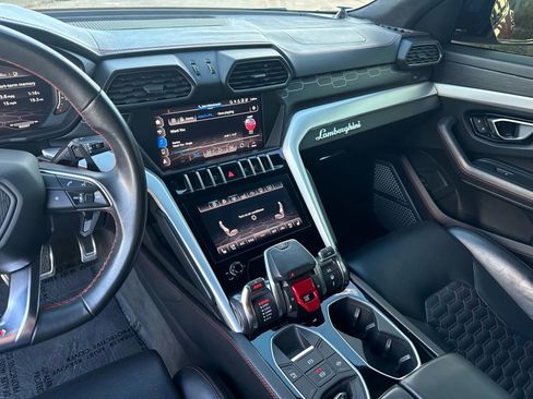 Used 2019 Lamborghini Urus image 27