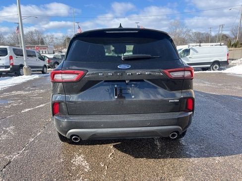 Certified 2024 Ford Escape ST-Line w/ Tech Pack #1 image 5