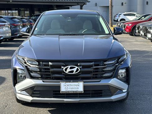 Used 2025 Hyundai Tucson SE image 3