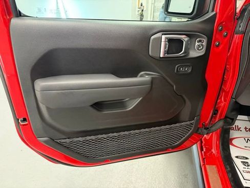 New 2026 Jeep Wrangler Unlimited Rubicon image 13