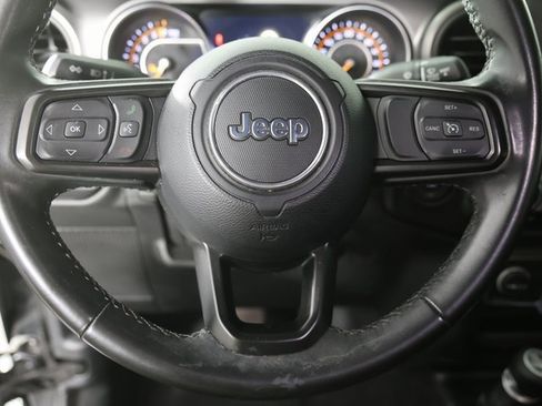 Used 2021 Jeep Gladiator Sport image 14