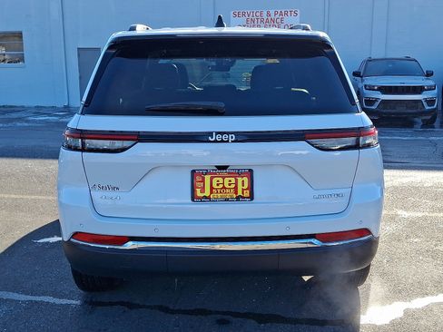 Certified 2025 Jeep Grand Cherokee Limited image 5