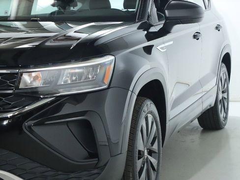 Used 2024 Volkswagen Taos S image 5