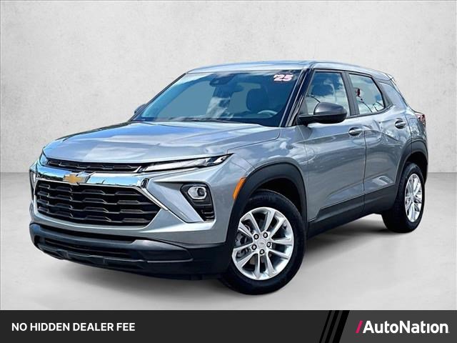 Used 2025 Chevrolet TrailBlazer LS FWD image 1