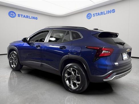 Certified 2024 Chevrolet Trax LT w/ Sunroof Package image 5