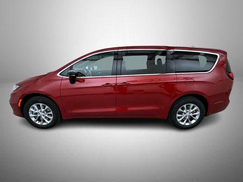 New 2026 Chrysler Pacifica Select image 8