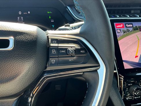 Used 2024 Jeep Grand Cherokee Trailhawk image 23