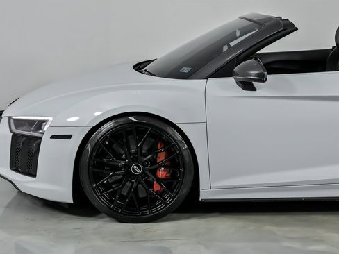 Used 2018 Audi R8 V10 plus image 7