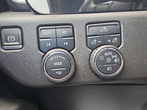 Certified 2023 Chevrolet Silverado 1500 RST w/ Z71 Off-Road Package AWD/4WD image 12