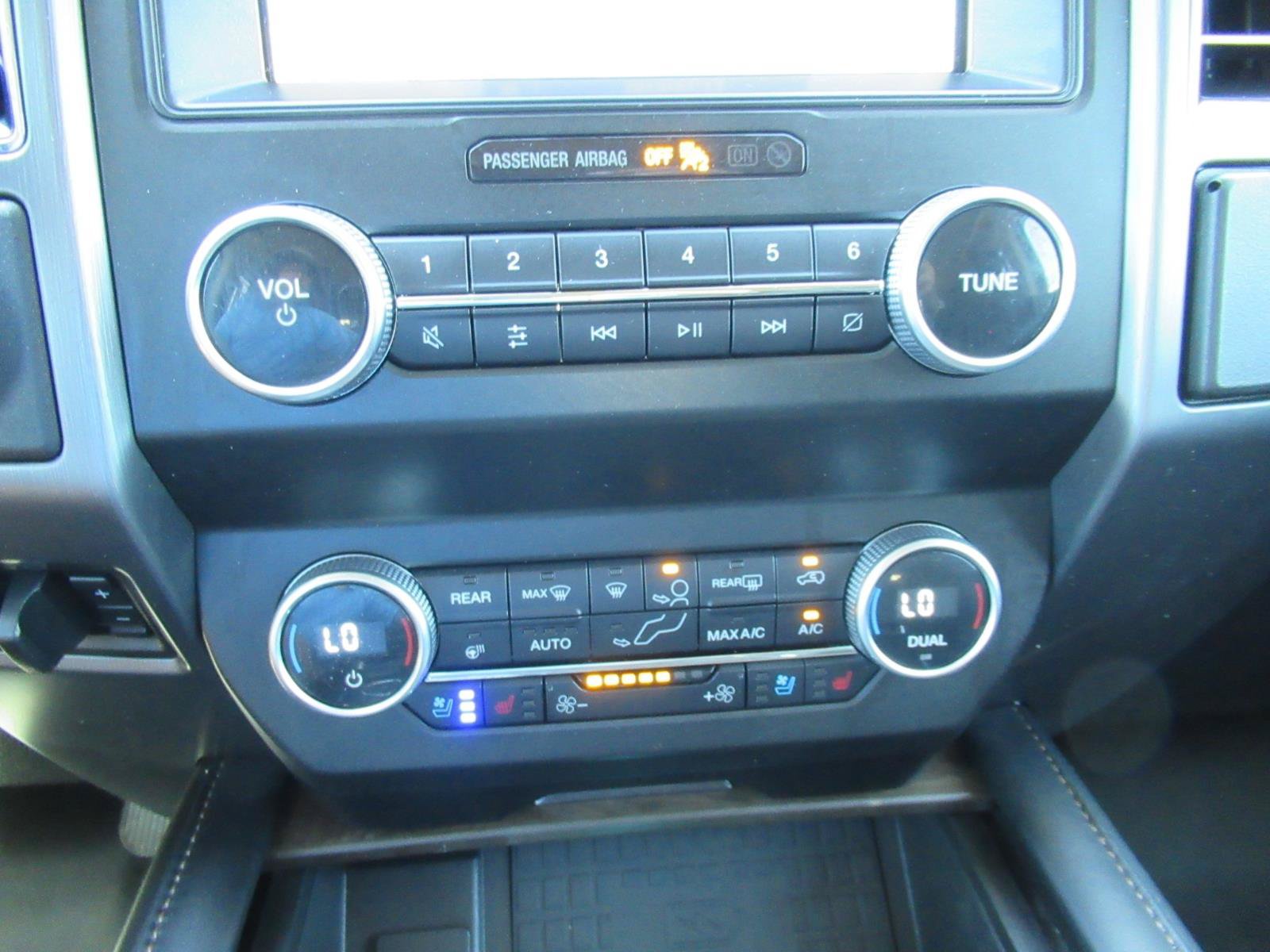 Used 2021 Ford Expedition Platinum RWD image 32