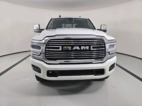 Used 2023 RAM 2500 Laramie AWD/4WD image 2