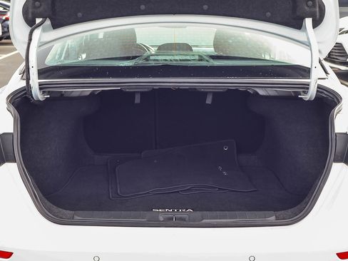 Used 2024 Nissan Sentra SR w/ Trunk Package FWD image 15