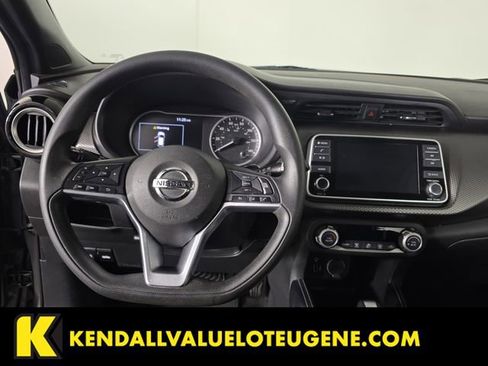 Used 2020 Nissan Kicks SV FWD image 9