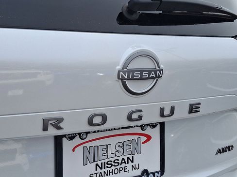 Certified 2025 Nissan Rogue S image 23