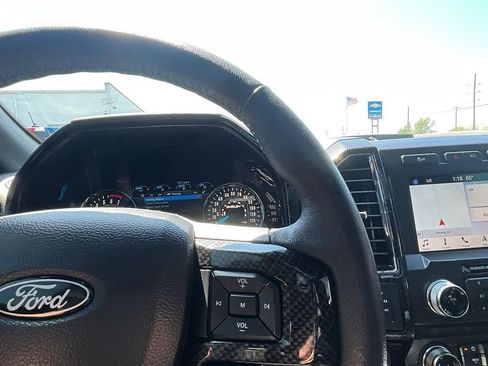 Used 2019 Ford F150 Lariat w/ Equipment Group 502A Luxury AWD/4WD image 33