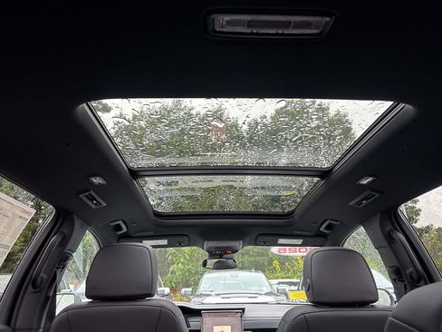 New 2025 GMC Acadia Elevation w/ Elevation Premium Package image 5